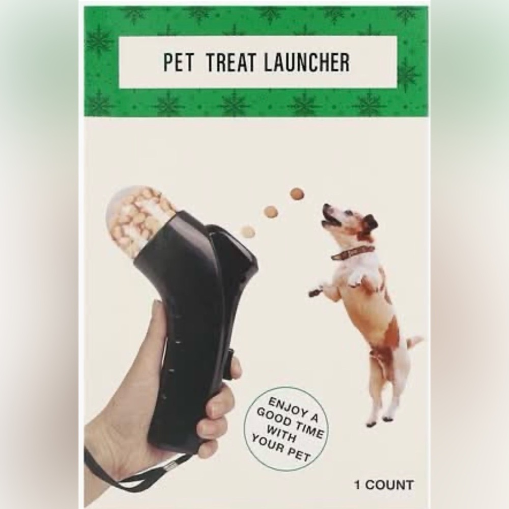 🐶🐕🐩Festive Voice Pet Treat Launcher  - Black 1 count🐶🐩🐾